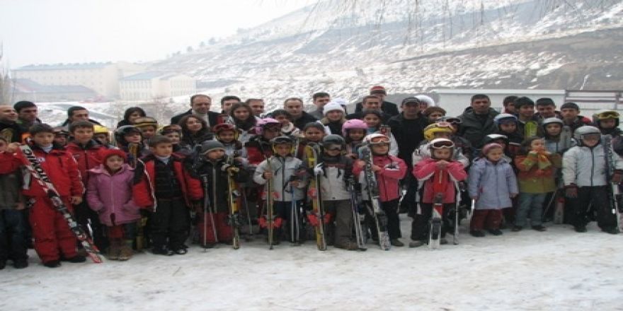 Erzurum'un minikleri pistte!..