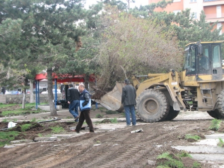 Yakutiye’de söküme başladılar 6