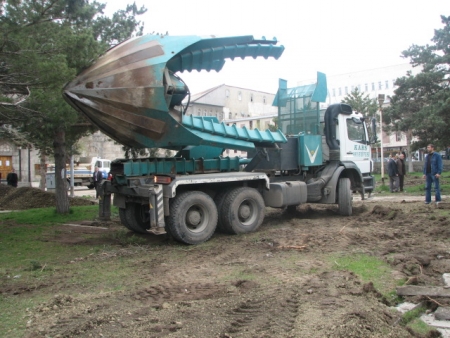 Yakutiye’de söküme başladılar 8