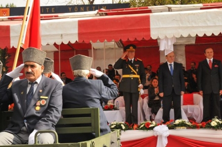 Erzurum'da görkemli kutlama! 3