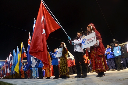 Açılış 80 ülkede naklen izlendi! 12