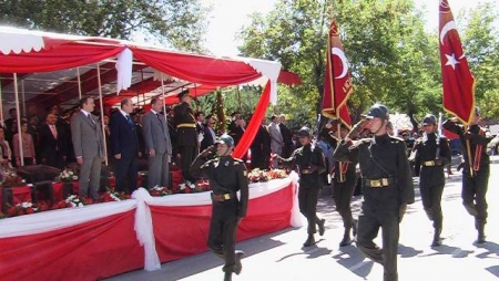 Törenlere Bakan Akdağ'da katıldı 3