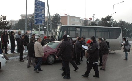 Trafik Kazası; 5 Yaralı 1