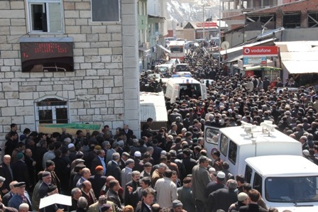 4 İşçi Toprağa Verildi 7