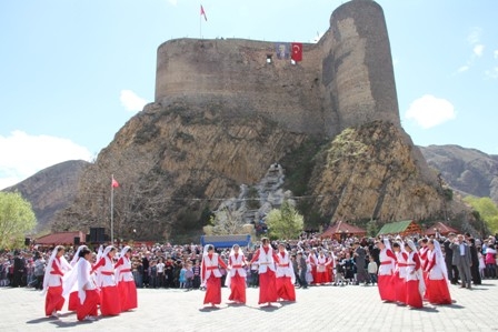 Kutlama törenine büyük ilgi 6