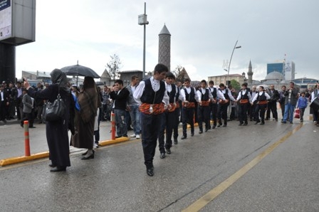 19 Mayıs'a Yağmur Engeli 2