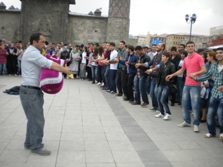 Yüzlerce genç etkinliğe katıldı! 18