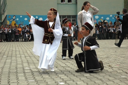 Okul öncesi şenliklere katıldı! 2