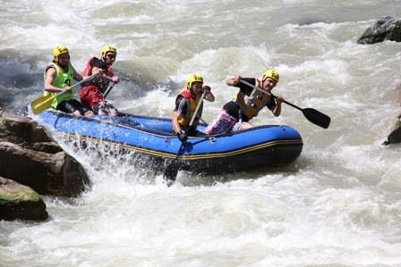 Rafting Yaparken Ölümle Pençeleşti 4