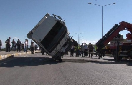 Dört kişi öldü, 3 yaralı var! 2