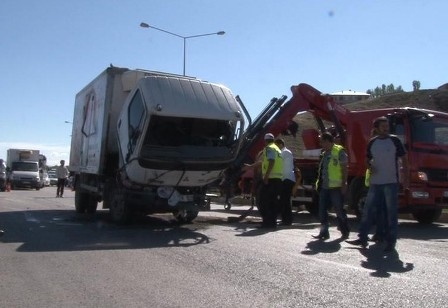 Dört kişi öldü, 3 yaralı var! 3