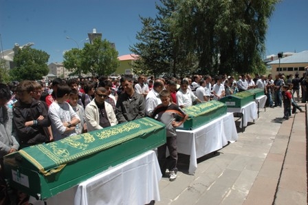 Erzurum 4 Gencini Uğurluyor! 3