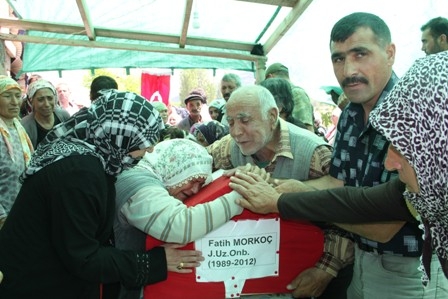 Şenkaya'yı yasa boğdu! 12