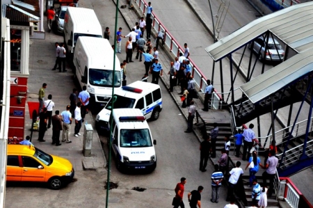 Taşlar, sopalar havada uçuştu! 2