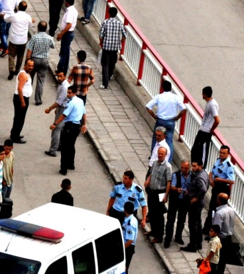 Taşlar, sopalar havada uçuştu! 3