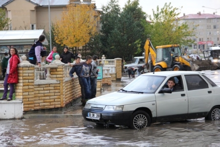 Öğrenciler mahsur kaldı! 8