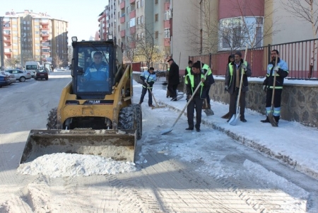 24 saat kar temizliği! 1