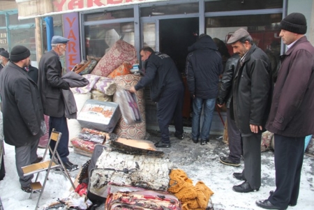 Oltu'da çıkan yangın korkuttu 2