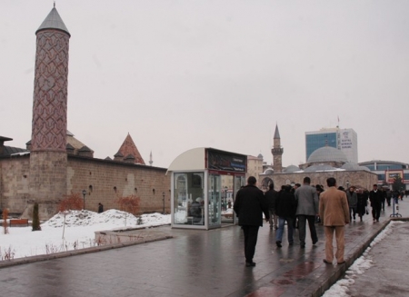 Erzurum'a klimalı durak! 2