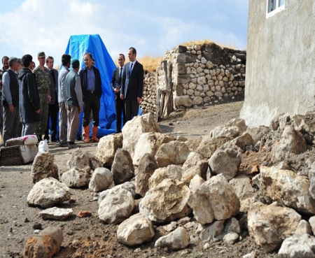 Vali Altıparmak deprem bölgesinde 4