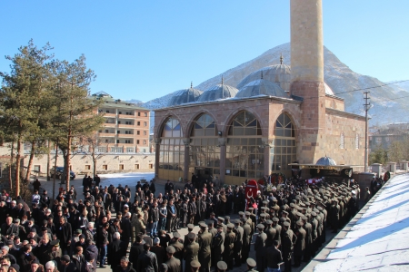 Şehidin cenazesi toprağa verildi 7