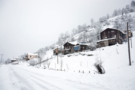 Rize-Erzurum karayolu çocuklara kaldı 4