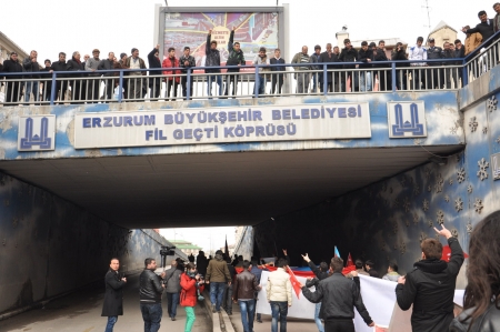 Erzurum Hocalı Katliamı'nı unutmadı 4