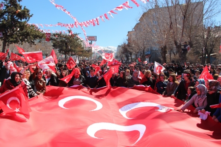 MHP’den Erzurum’da gövde gösterisi 4