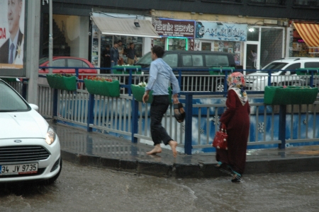 Erzurum'u sel aldı 6