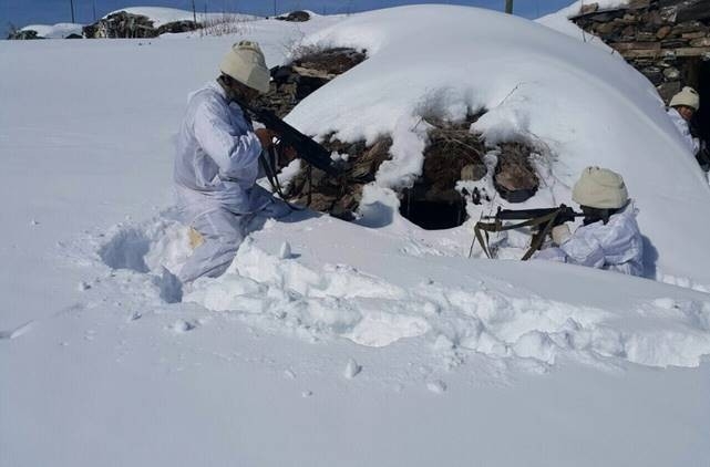 Erzurum jandarması inlerine girdi 3