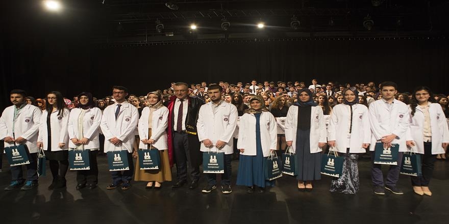 14 Mart Tıp Bayramı ve geleneksel önlük giydirme töreni 6