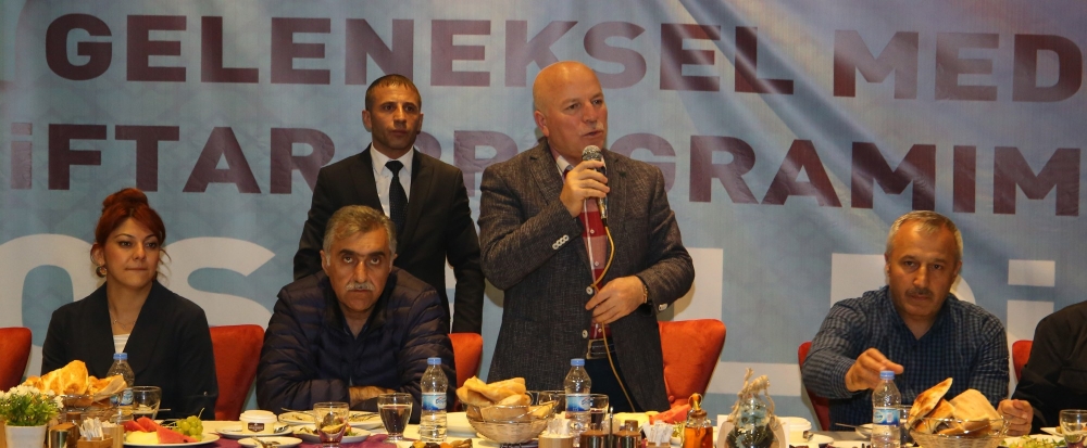 Başkan Sekmen iftarda gazetecilerle buluştu 5