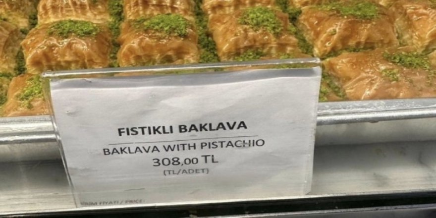 Havalimanlarında bir dilim baklavanın fiyatını duyan arkasına bakmadan kaçıyor