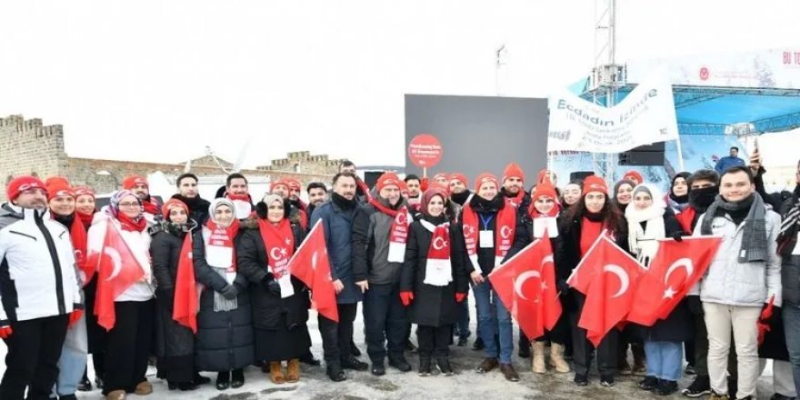 Yurt dışından geldiler: Gençler ecdatlarının izinde!