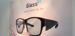 Google Glass'a rakip geliyor!