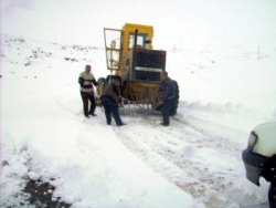 Doğu'da 285 köy yolu kapalı