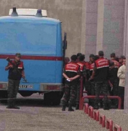 Kürtçe savunmaya Erzurum'da redd