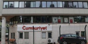 Cumhuriyet Gazetesi önünde silah sesleri