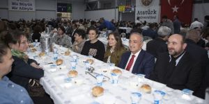 Atatürk Üniversitesi ailesi iftarda bir araya geldi