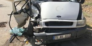 Oltu’da trafik kazası: 2 yaralı