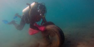 Bodrum’da deniz dibi ve sahil temizliği