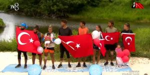 23 Nisan'ı Dominik'te kutlayan Survivor ekibi canlı yayında İstiklal Marşı'nı okudu