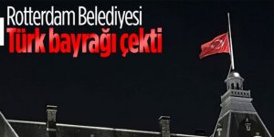 Hollanda'da belediye binasına, Türkiye'ye destek için Türk bayrağı asıldı