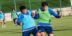 U 19'lar da liderlik peşinde